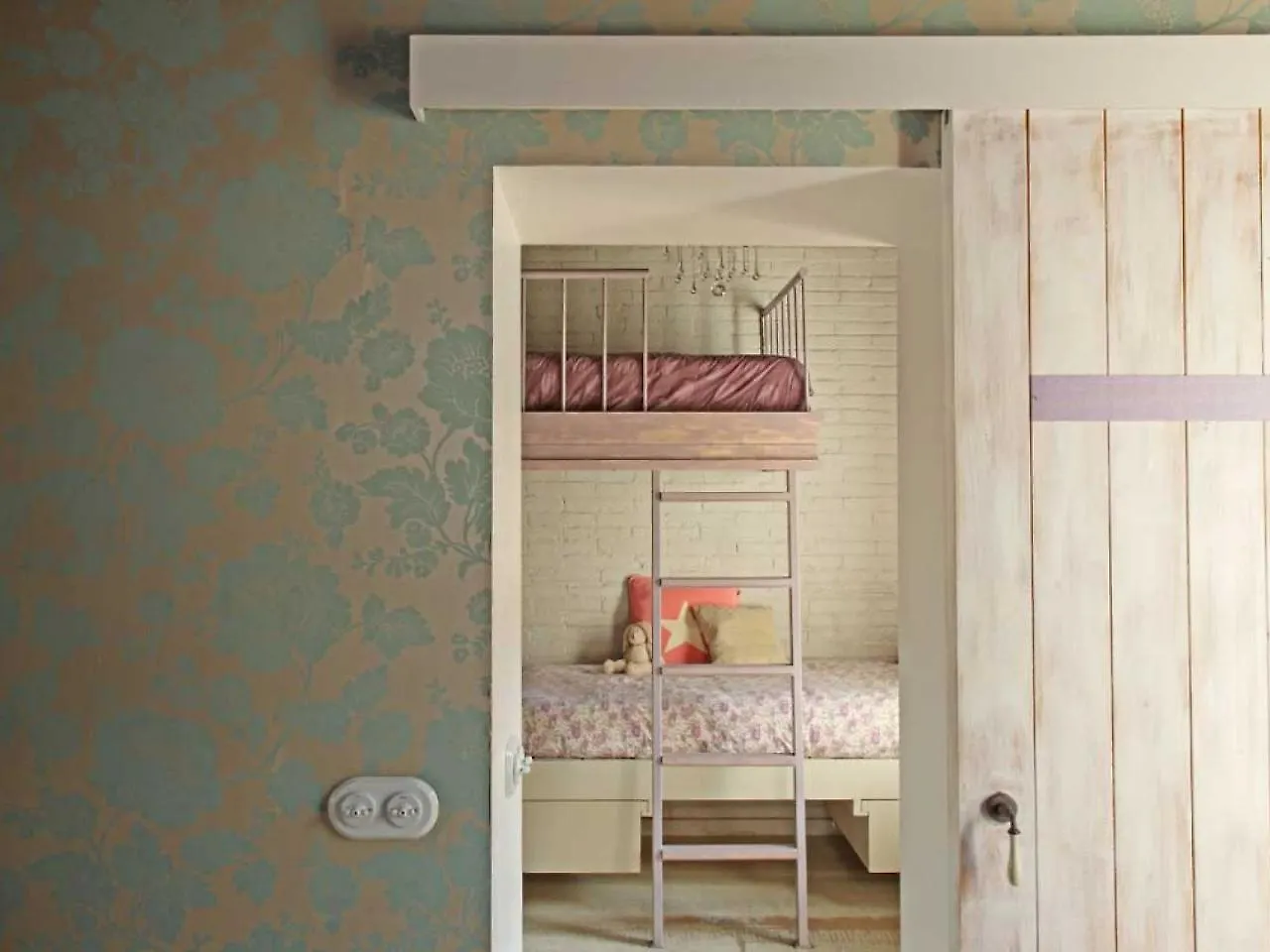 فندق برشلونةفي  Pink House إسبانيا
